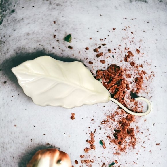 Ceramic White Leaves - Set of 4 - Fall Decor - Harvest Table - Picture 4 of 9